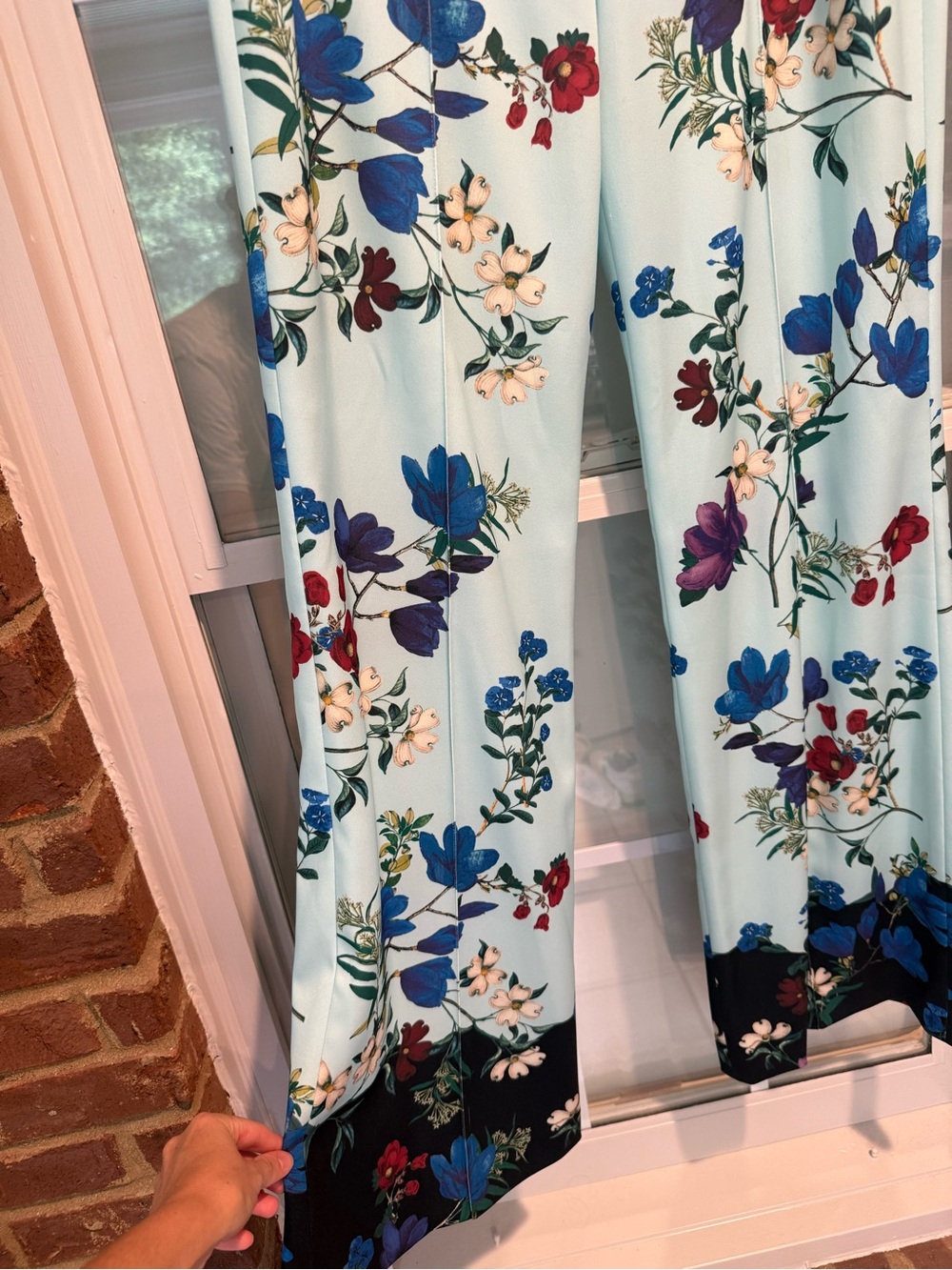 Alice + Olivia Dylan High Waisted Aqua Wide-Leg Pants in “Beautiful Bloom” - Picture 4 of 8